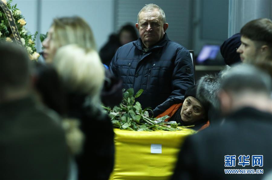（国际）（3）乌航客机事件中乌克兰遇难者遗体被运送回国