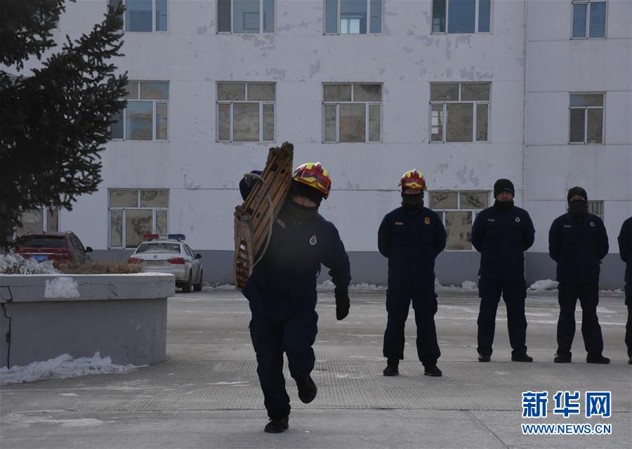 （走基层 听民声·图文互动）（5）皑皑白雪中的一抹“火焰蓝”——走近中国最北消防员