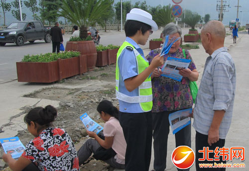 汉源县公安局交警大队建议部份社会实力 贴近公共强张扬