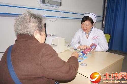 市国夷易近医院开设首个照料护士门诊