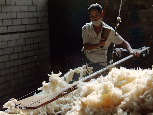 弹棉匠——为人们编织温暖生活
