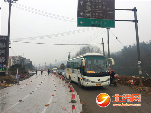 碧峰峡路刷新工程:改善交通运输条件 减速遨游资源开拓