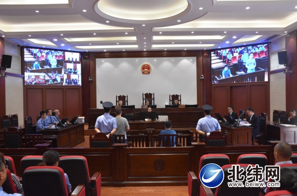 石棉县法院公开庭审职务犯罪案 以案普法收到好效果