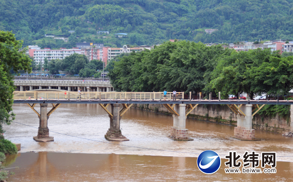 市区陇西河景不雅天桥名目进入拆穿装修阶段