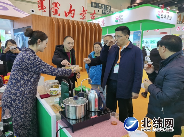 雅安绿色（有机）食品亮相中国绿色食品博览会