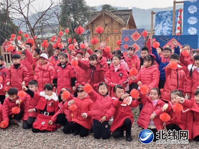 荥经县教育系统开展多形式迎新春活动