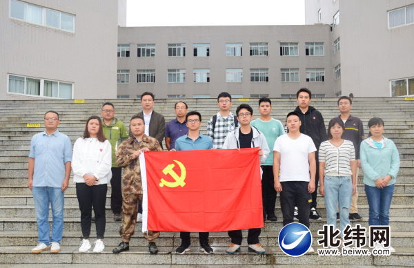 雅安市紧急选派15名年轻干部赴石棉县开展抗震救灾