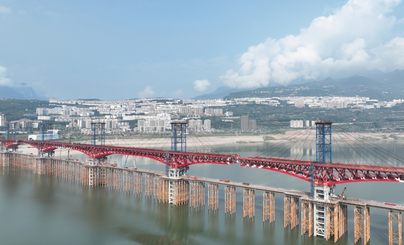 汉源兰家湾特大桥预计7月完成第二批次全桥合龙
