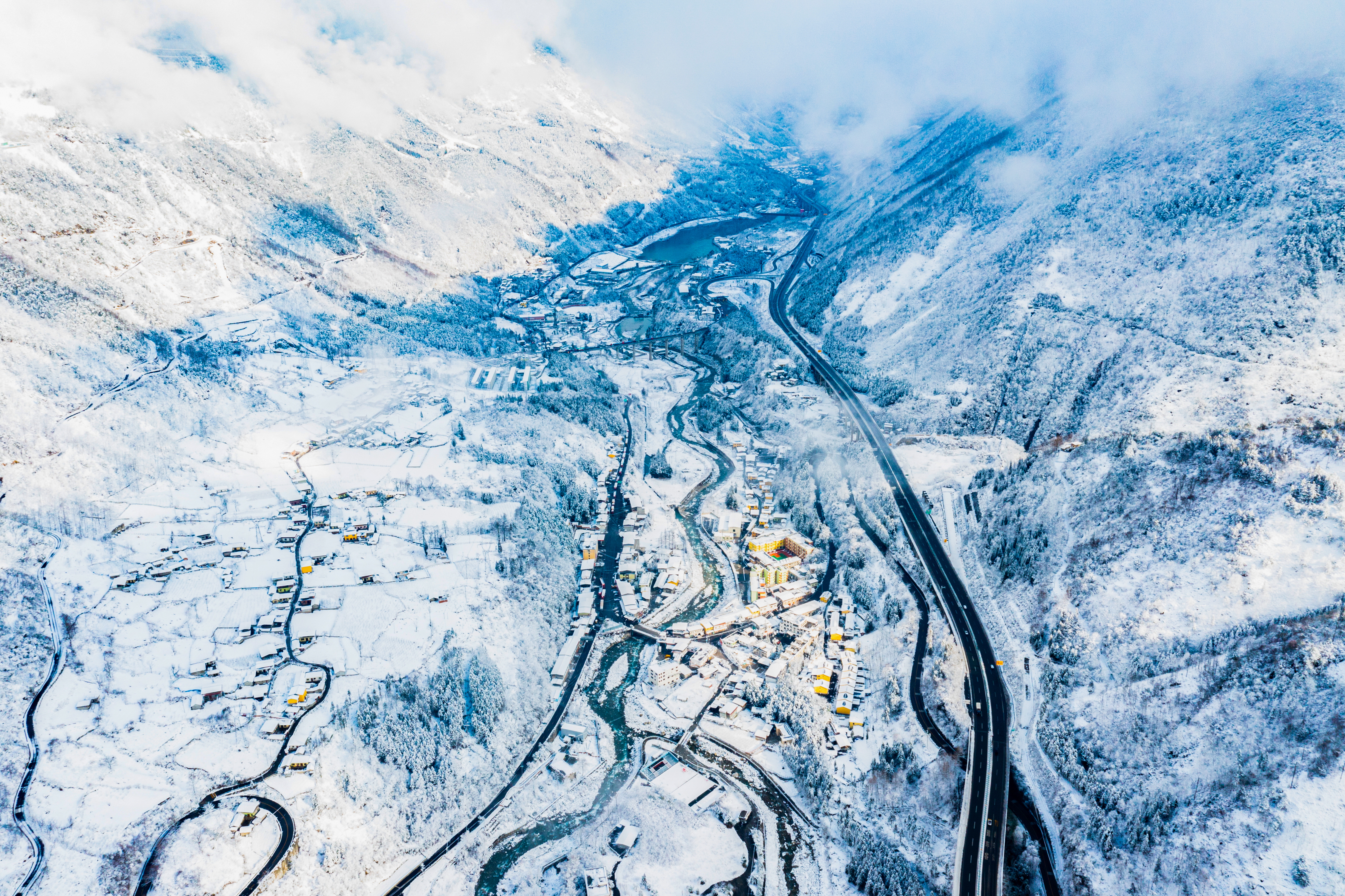 石棉孟获城冰雪嘉年华来啦！带你嗨翻冰雪世界